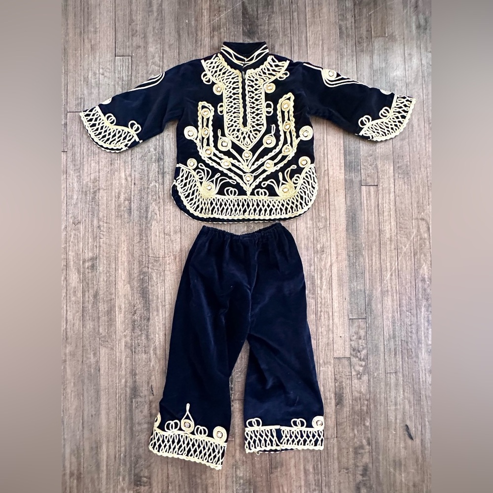 Black & Gold Velvet Toddler Matching Set, Excellent Condition! Ethnic Wear